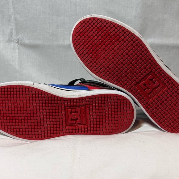 Kids DC High Tops size 6.5 - Picture 2 of 3